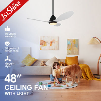 गुणवत्ता  Noiseless 110V 240V Dimmable LED Ceiling Fan With 3 Colors Change Light कारखाना